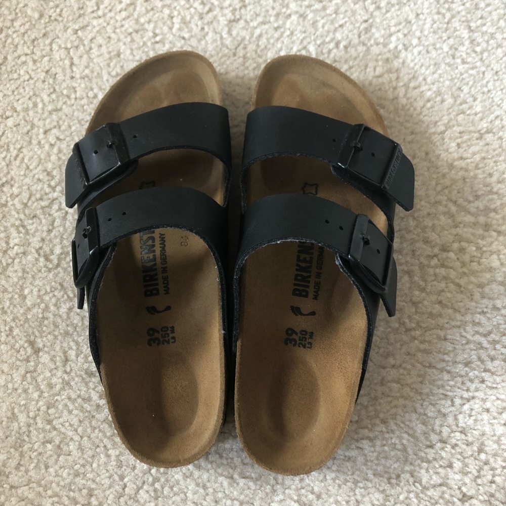 black birkenstock’s